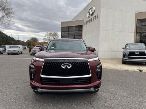 2025 INFINITI QX80 Luxe
