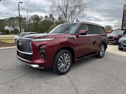2025 INFINITI QX80 Luxe