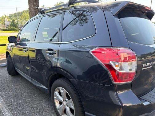 Dark Gray Metallic 2016 Subaru Forester 2.5i Limited