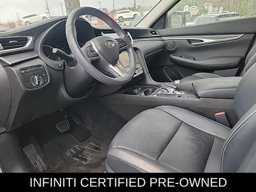 2023 INFINITI QX50 LUXE