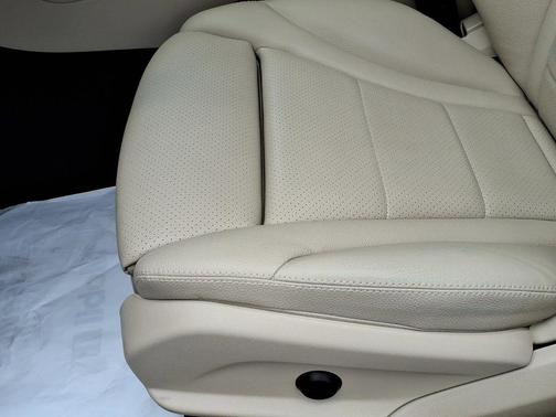 White 2021 Mercedes-Benz GLC 300 Base