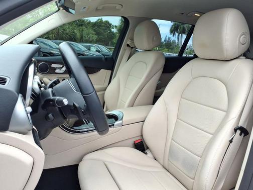 White 2021 Mercedes-Benz GLC 300 Base