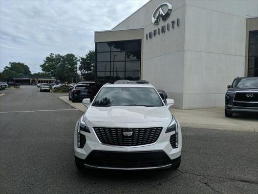 2022 Cadillac XT4 Premium Luxury