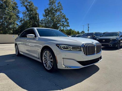 2020 BMW 740 740i