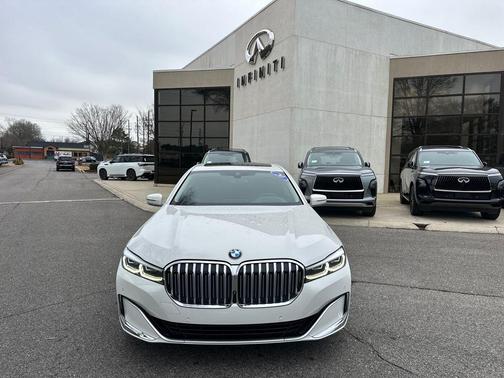 2020 BMW 740 740i