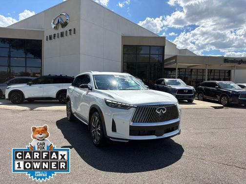 Radiant White 2026 INFINITI QX60 LUXE FWD