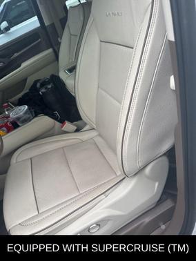 White Frost Tricoat 2023 GMC Yukon XL Denali