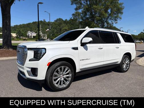 White Frost Tricoat 2023 GMC Yukon XL Denali