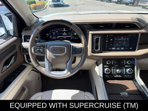 White Frost Tricoat 2023 GMC Yukon XL Denali