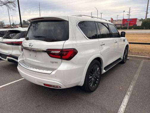 2024 INFINITI QX80 SENSORY AWD
