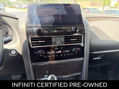 Mineral Black 2024 INFINITI QX80 Luxe