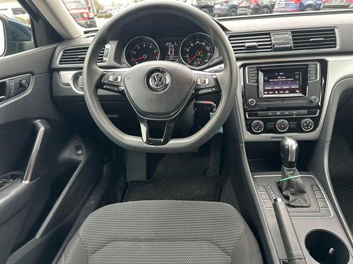 2018 Volkswagen Passat 2.0T S