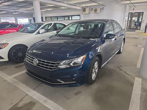 2018 Volkswagen Passat 2.0T S