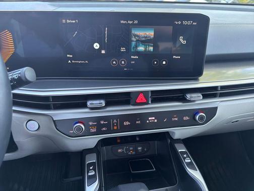 Wolf Gray 2025 Kia Sorento S