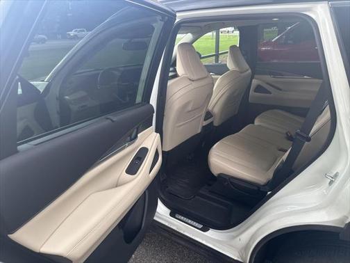 2022 INFINITI QX60 Luxe