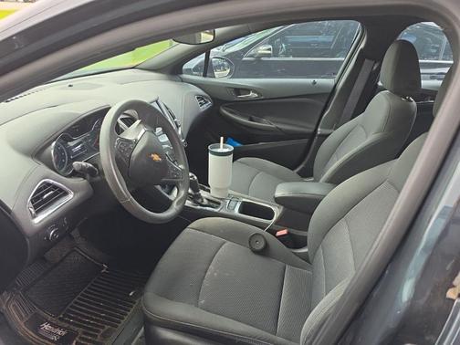 Graphite Metallic 2017 Chevrolet Cruze LT