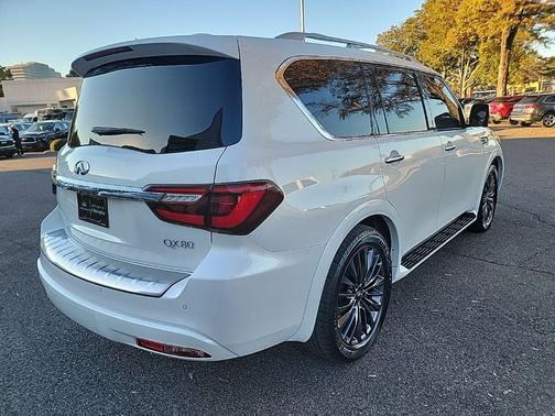 2022 INFINITI QX80 SENSORY