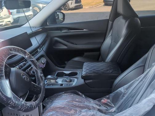 2023 INFINITI QX60 Pure
