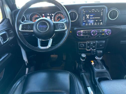 2021 Jeep Gladiator Overland