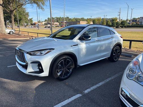 2023 INFINITI QX55 LUXE