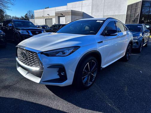 2024 INFINITI QX55 LUXE