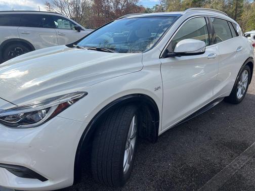 2019 INFINITI QX30 LUXE