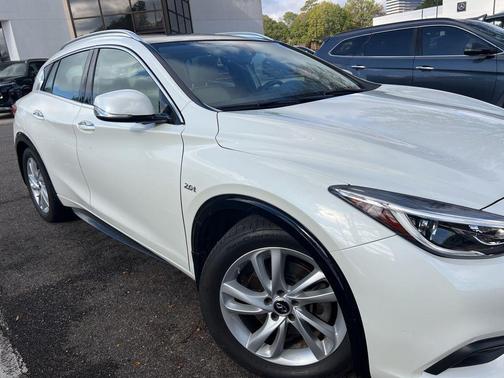 2019 INFINITI QX30 LUXE