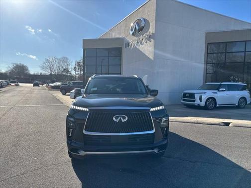2025 INFINITI QX80 Luxe
