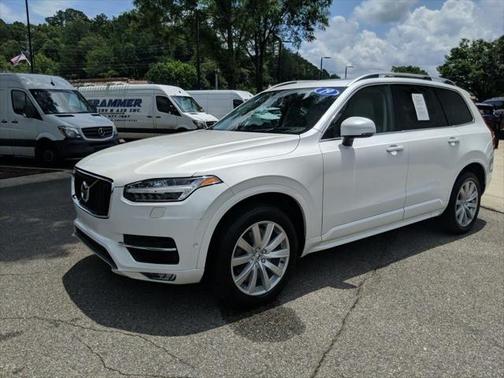 2019 Volvo XC90 T6 Momentum