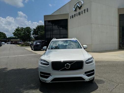 2019 Volvo XC90 T6 Momentum