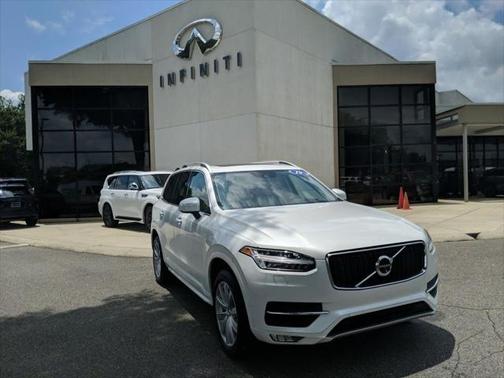 2019 Volvo XC90 T6 Momentum