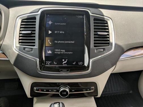 2019 Volvo XC90 T6 Momentum