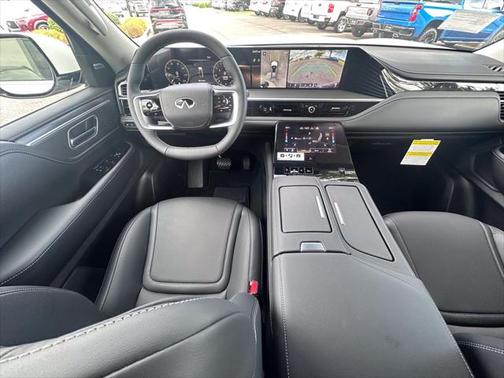 2025 INFINITI QX80 PURE