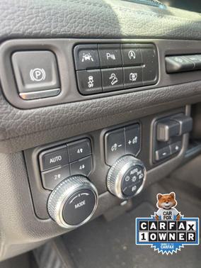 Sterling Metallic 2024 GMC Yukon Denali