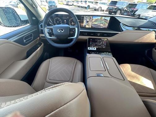 2025 INFINITI QX80 Luxe