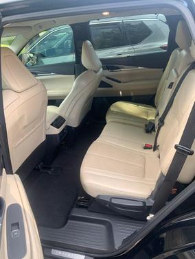 Mineral Black 2023 INFINITI QX60 Luxe