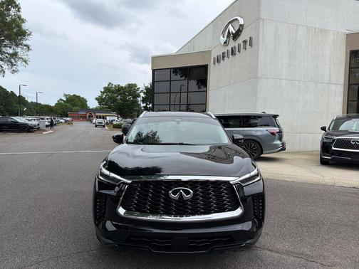 Mineral Black 2023 INFINITI QX60 Luxe