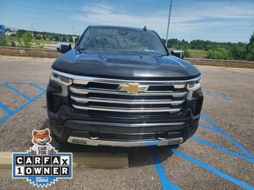 Black 2024 Chevrolet Silverado 1500 High Country