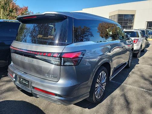 2025 INFINITI QX80 SENSORY AWD