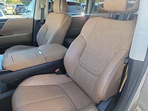 2025 INFINITI QX80 SENSORY AWD