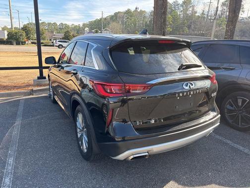 2023 INFINITI QX50 LUXE