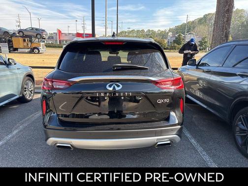 2023 INFINITI QX50 LUXE