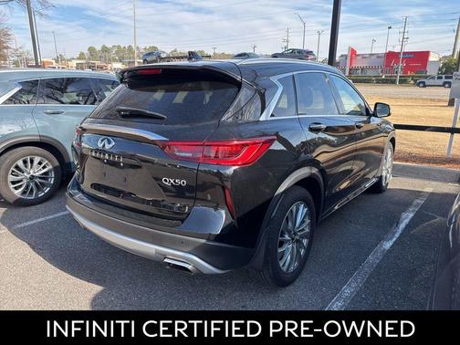 2023 INFINITI QX50 LUXE