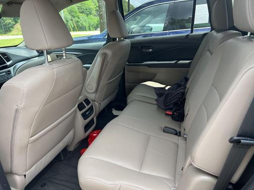 Dark Green 2017 Honda Pilot EX-L