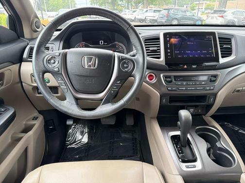 Dark Green 2017 Honda Pilot EX-L