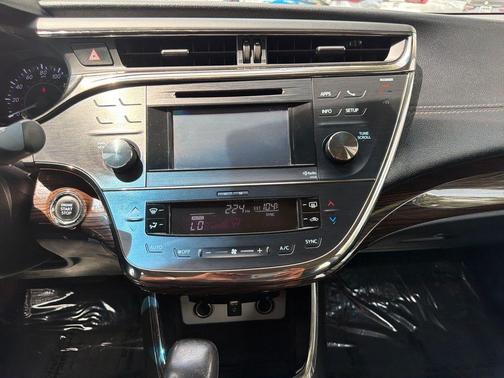 Blizzard Pearl 2014 Toyota Avalon XLE Touring