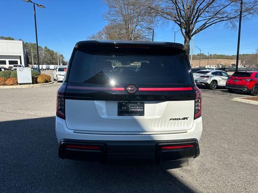 2025 Nissan Armada PRO-4X 4WD