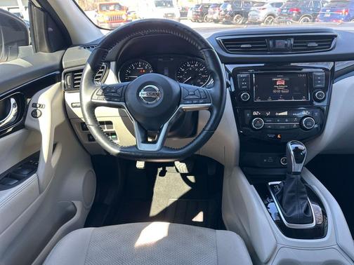 2021 Nissan Rogue Sport SV