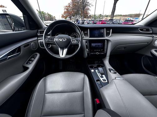 2023 INFINITI QX50 LUXE