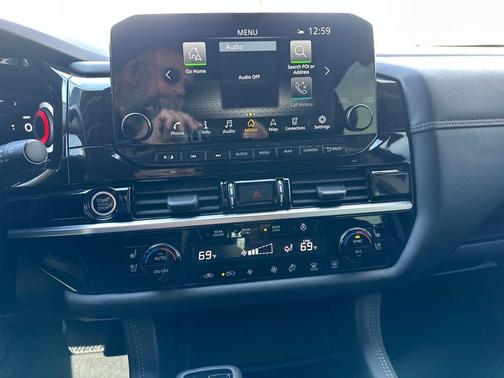 2024 Nissan Pathfinder Platinum FWD